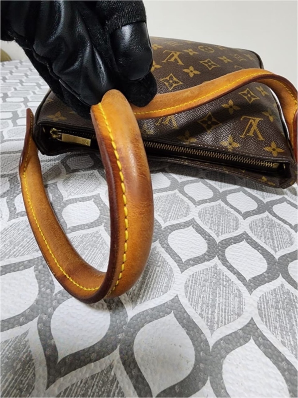 Authentic LOUIS VUITTON Monogram Canvas Looping MM Shoulder Bag Brown - Picture 7 of 15